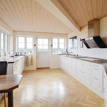 Three-bedroom Holiday In Σπίτι διακοπών Stouby